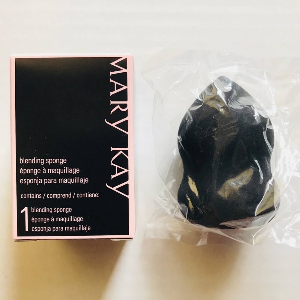 ❌SOLD❌ Mary Kay Blending Sponge